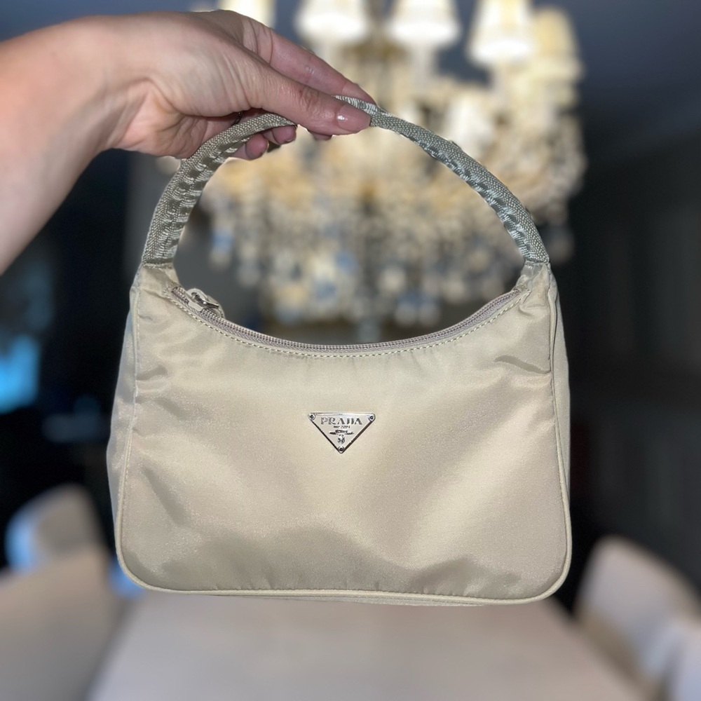 💯 Authentic Prada Nylon bag